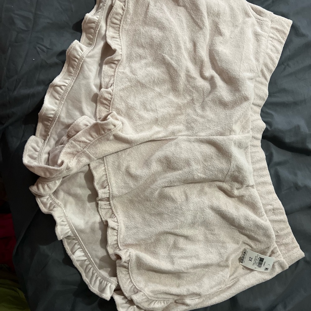 2x NWT - Terrys Soft Ruffle Hem Shorts comfy!!!
